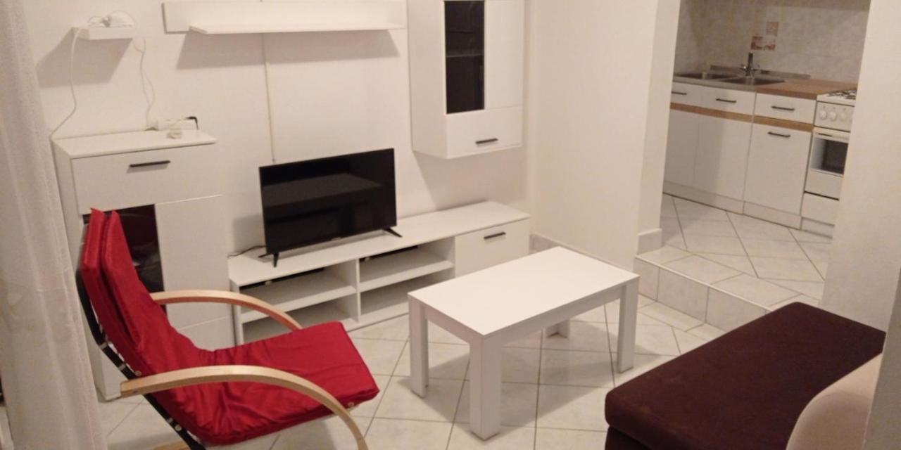 Apartments Tatjana มาร์ตินชิซา ภายนอก รูปภาพ